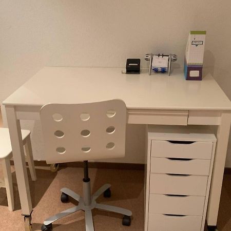 Charming 2-Bed Apartment In Arlesheim 15 Min Basel Extérieur photo