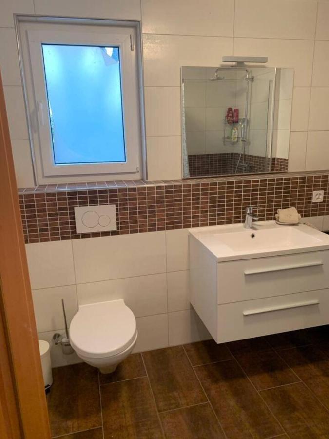 Charming 2-Bed Apartment In Arlesheim 15 Min Basel Extérieur photo